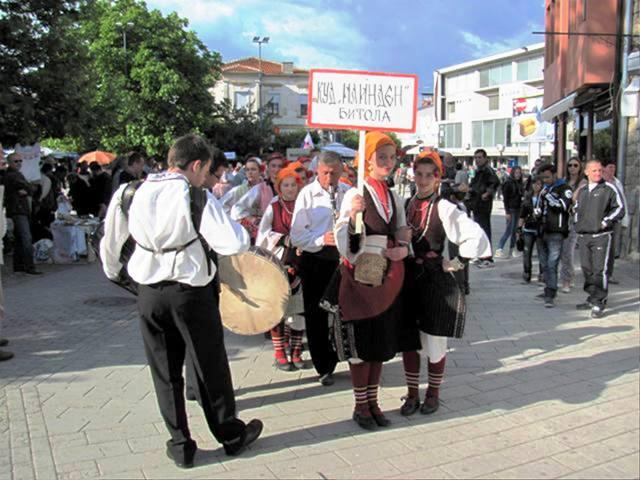 účastníci festivalu.jpg